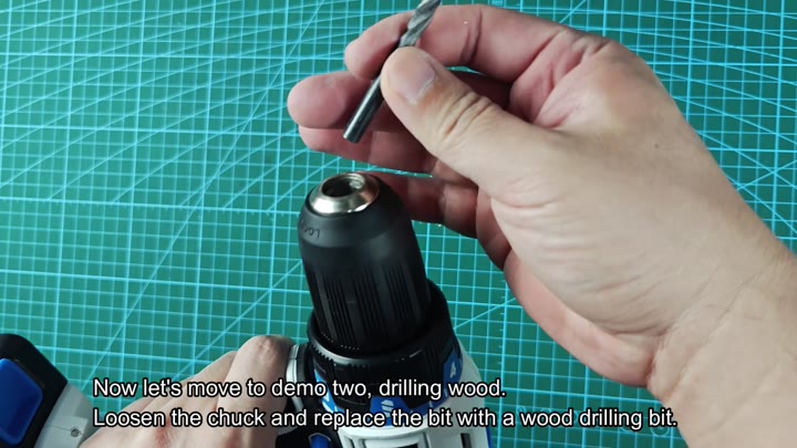 Loosen chuck to replace with wood bit Loosen chuck to replace with wood bit