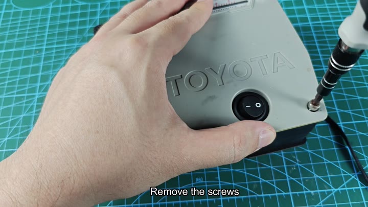 Removing screws from Toyota inflator casing Removing screws from Toyota inflator casing