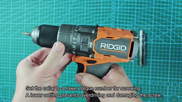 Set collar to lower torque for screwing Set collar to lower torque for screwing