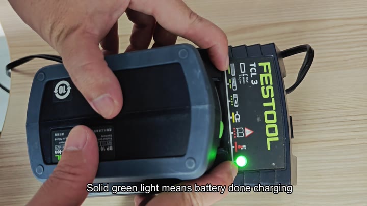 Solid green light indicates full charge Solid green light indicates full charge